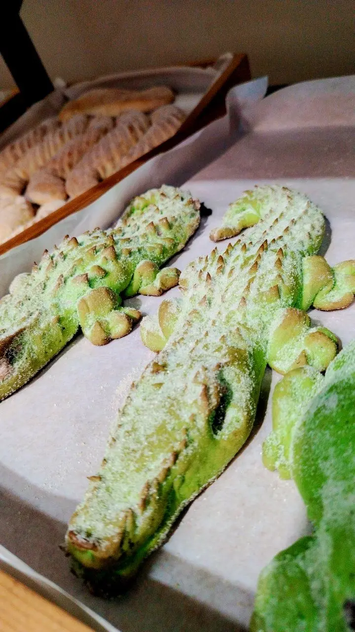 No dudes en pedir un pan en forma de cocodrilo. No dudes en pedir un pan en forma de cocodrilo.