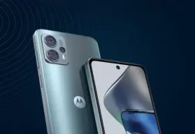 Celular Motorola accesible con rendimiento equilibrado de cámara y altavoces estéreos