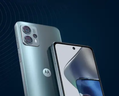 Celular Motorola accesible con rendimiento equilibrado de cámara y altavoces estéreos