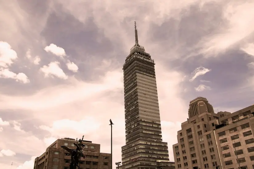 La Torre Latinoamericana fue la más alta de la región hasta 1972. Foto: Pixabay. 