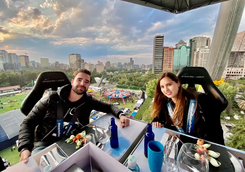 Dinner in the Sky en Tampico con una experiencia por los cielos, conoce más de este atractivo. Foto: Cortesía. Dinner in the Sky en Tampico con una experiencia por los cielos, conoce más de este atractivo. Foto: Cortesía.
