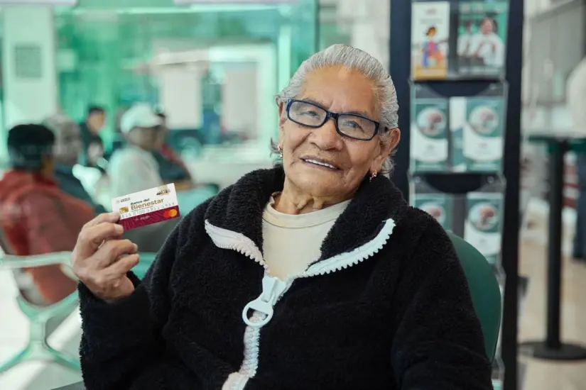 imagen recuadro Este apoyo dirigido a adultos mayores de 65 años se estima que recibirán el apoyo a partir del 7 de julio del 2025 Foto: Banco del Bienestar (Facebook)