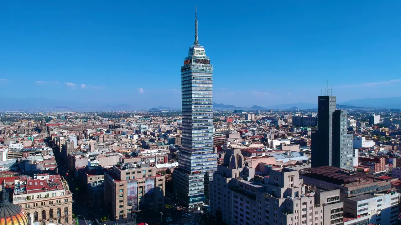 Esto es lo que puedes encontrar en la Torre Latinoamericana. Foto: Unsplash.