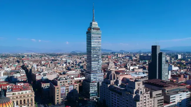 Esto es lo que puedes encontrar en la Torre Latinoamericana. Foto: Unsplash.