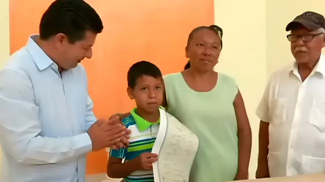 Conoce la historia de Salomon, el pequeño que por muchos años vivio sin una identificación legal. Foto: Cortesia.