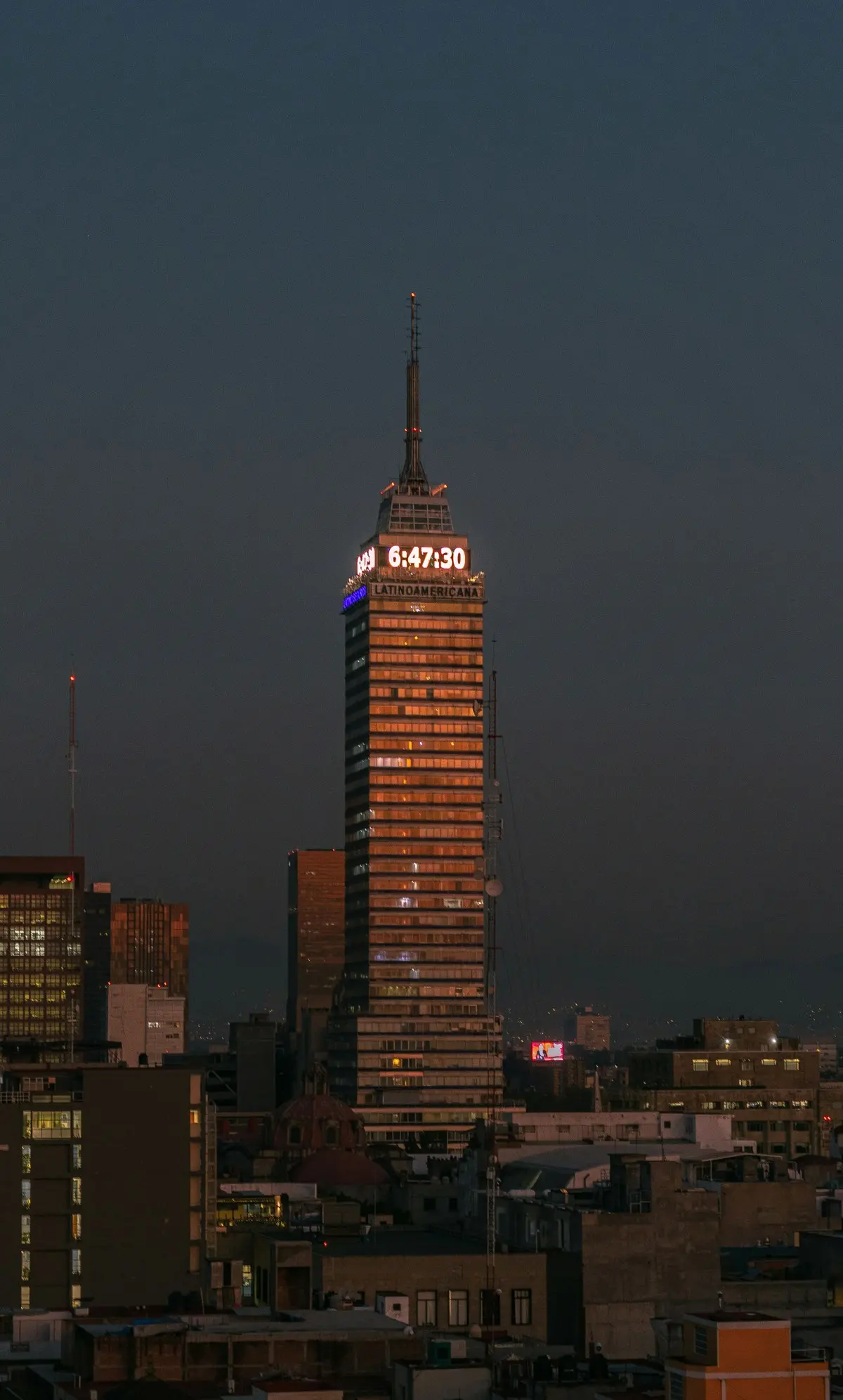 Estas son las atracciones que puedes encontrarte en la Torre Latinoamericana. Foto: Unsplash.