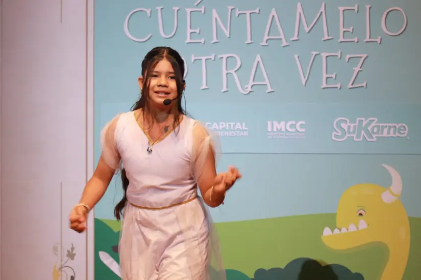 Andrea Portillo Meza, de 12 años, el día que impresionó al jurado y ganó el concurso Cuentacuentos 