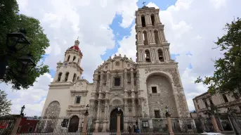 ¿Cuánto mide la catedral de Santiago Apóstol en Saltillo?; la segunda mas alta del país