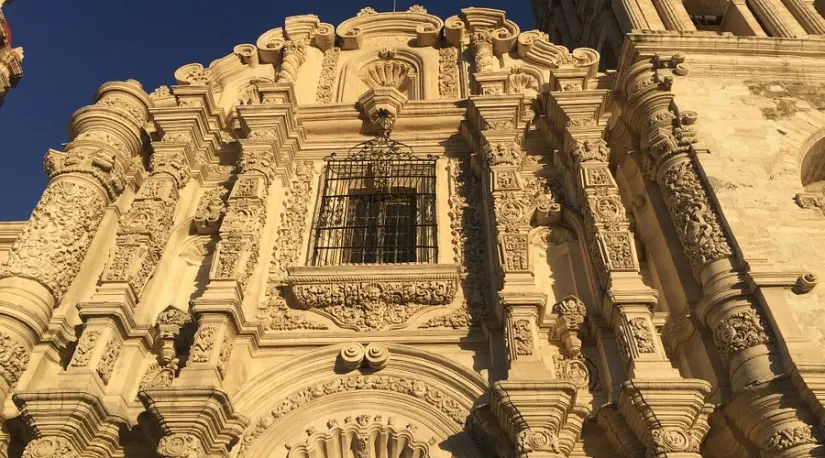 ¿Cuánto mide la catedral de Santiago Apóstol en Saltillo? Detalles exteriores. Foto: Tripadvisor