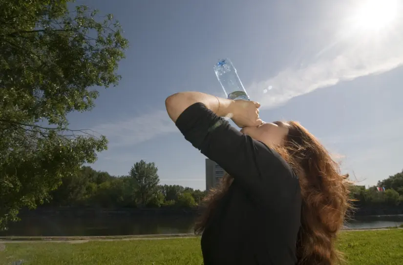 Estas son algunas de las afectaciones que causan las altas temperaturas a la salud. Foto: Freepik. 