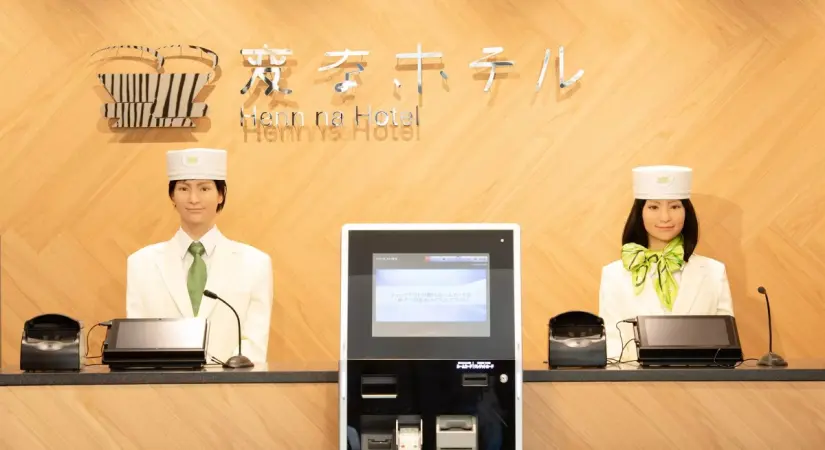 ¡El futuro es hoy! Robots recepcionistas en hotel de Japón sorprenden a turista Henna Hotel ha destacado en Japón por su concepto futurista. Foto: Cortesía