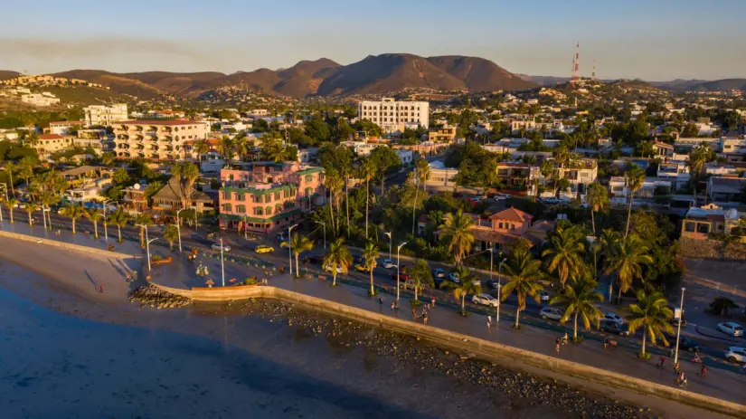 La ciudad de La Paz es uno de los mejores destinos turísticos del estado. Foto: Vivanuncios Magazine.