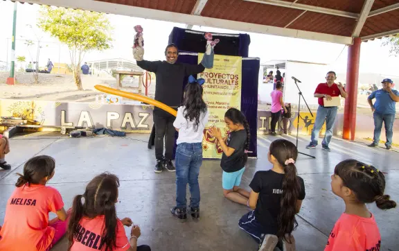 "Circo, maroma y teatro en tu barrio": Taller artístico gratuito llega a la colonia 5 de Febrero en Culiacán