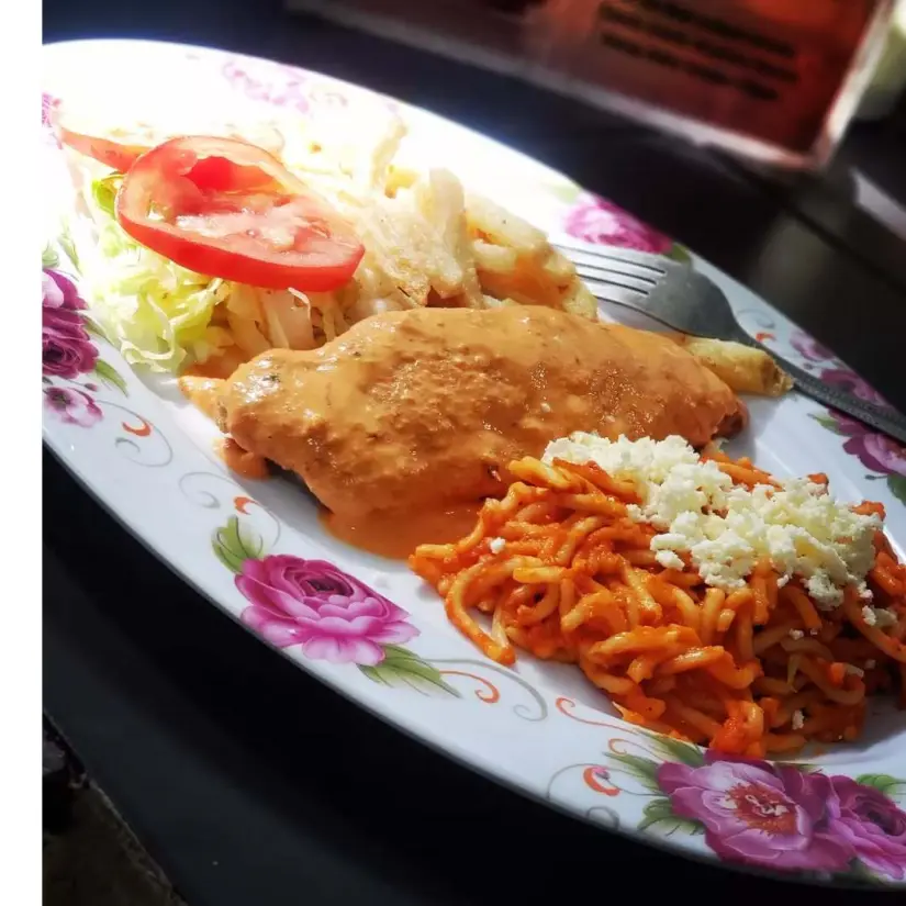 imagen recuadro En el Mercado Municipal se puede comer varios platillos típicos Foto: turk_oficial10 (Instagram)