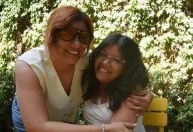 Luna, de 14 años, necesita con urgencia un trasplante de riñón; ayudémosla a seguir brillando