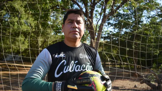 La etapa de José como portero profesional marcó su formación, su disciplina y lo conectó con amistades que luego le brindarían apoyo en los momentos más difíciles. | Imágenes de Lino Ceballos y de cortesía.