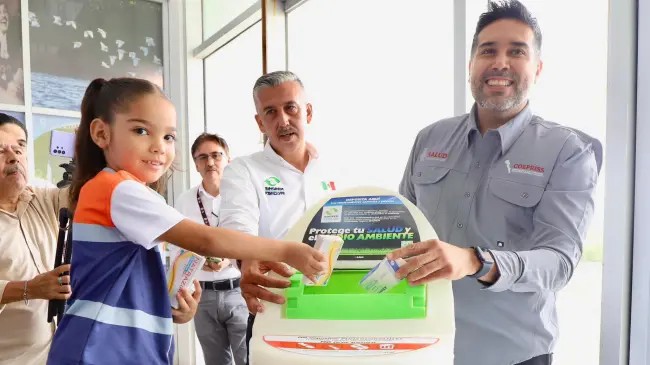 COEPRISS inicia campaña permanente para evitar riesgos por fármacos caducos. Foto: Secretaría de Salud