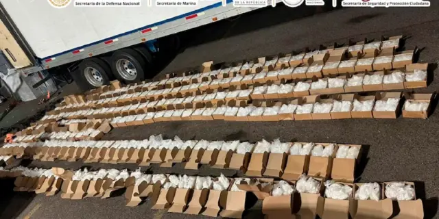 Baja California Sur: decomisan 1 tonelada de metanfetamina en camión que venía de Mazatlán