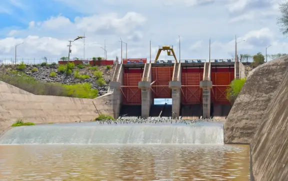 Presa Eustaquio Buelna sube sus niveles de agua gracias a las lluvias en Sinaloa