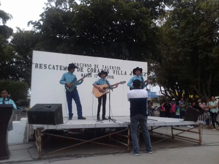 Celebran doble aniversario en Villa Juárez Navolato