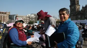 Entregan pago de 2 mil pesos a las personas de 57 a 59 años, como parte de Ciudadano Universal en CDMX