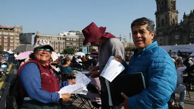 Pagan el apoyo de Ciudadano Universal 2025. Foto: Cortesía