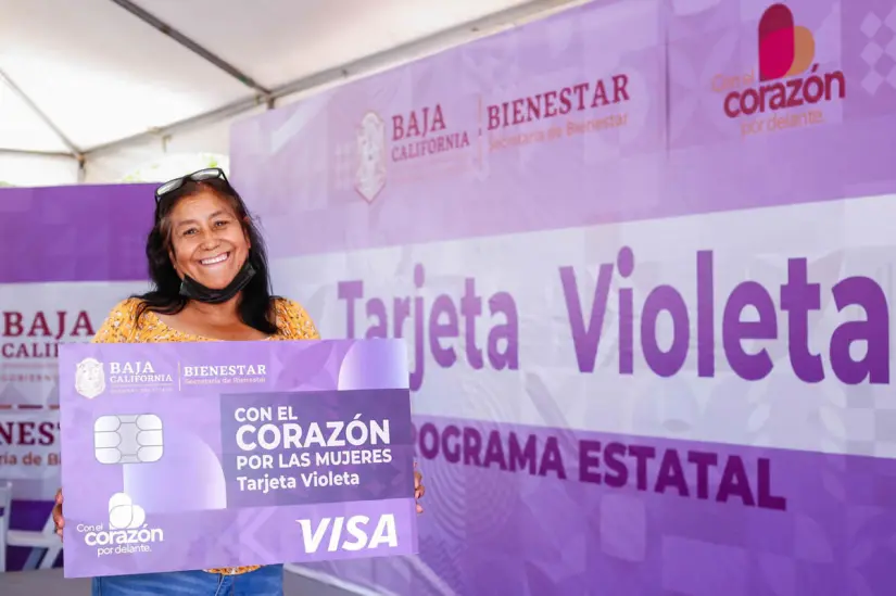 La Tarjeta Violeta está destinada para apoyar a las jefas de familia. Foto: Cortesía. La Tarjeta Violeta está destinada para apoyar a las jefas de familia. Foto: Cortesía.