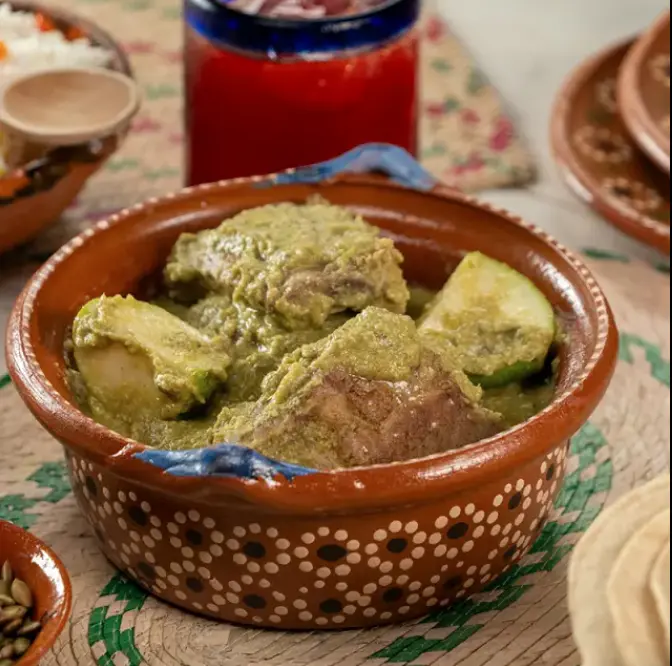 Mole verde con carne de cerdo. Foto: cortesía Mole verde con carne de cerdo. Foto: cortesía.