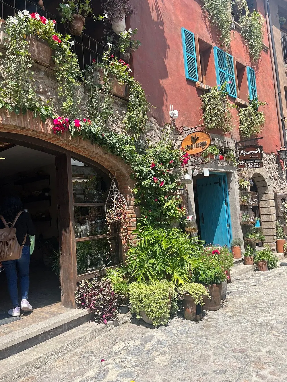 imagen recuadro Estos rincones de Val'Quirico se construyo en base de una hacienda y se usaron materiales comunes de la región Foto: Tripavisor
