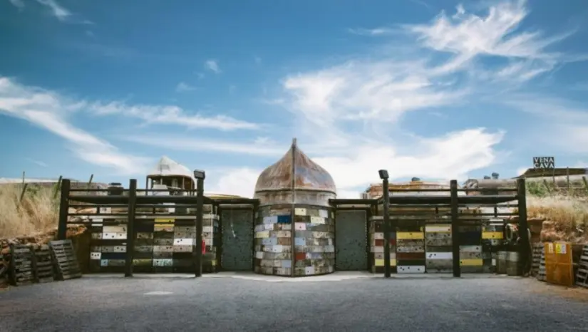 Baja California: obras imperdibles de su arquitectura La vinícola Vena Cava está hecha con restos de embarcaciones. Foto: Centro Urbano