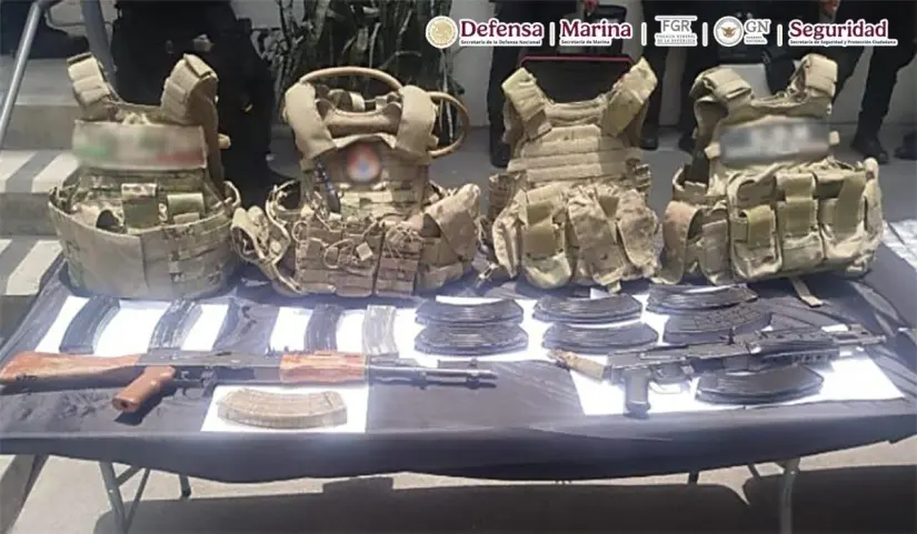 Operativos en Nuevo León dejan 9 detenidos; entre ellos 6 integrantes del Cártel del Noreste También se aseguró armamento y equipo táctico en las operaciones. Foto: SSPC
