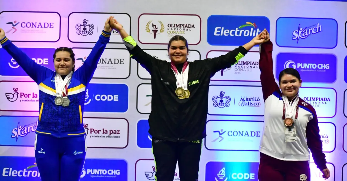 Martha Elena Montoya gana triple oro en halterofilia para Sinaloa en la Olimpiada CONADE 2025