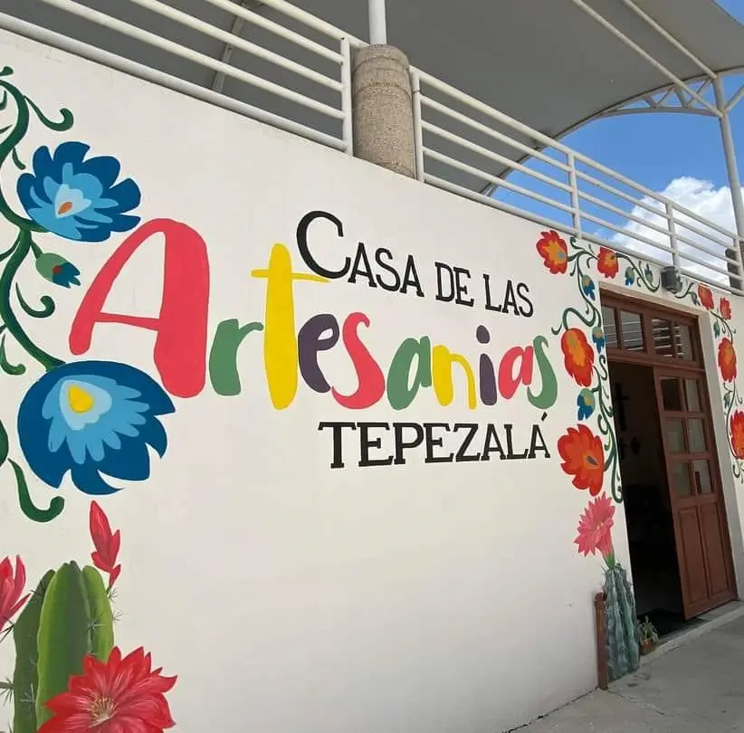 imagen recuadro Entrada de la Casa de las Artesanías en Tepezalá