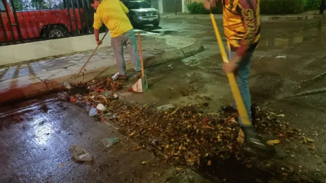 Sigue la limpieza de calles en Culiacán, luego de las intensa lluvia. Foto: Cortesía