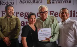 Encabeza Rocha Moya programa de entrega de fertilizantes para agricultores