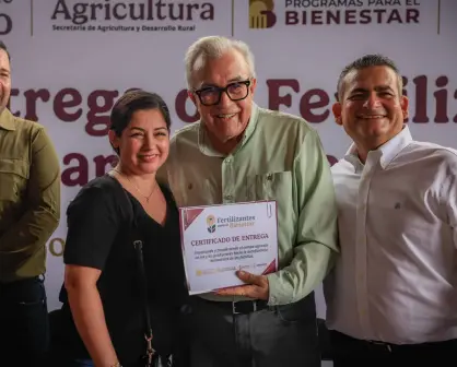 Encabeza Rocha Moya programa de entrega de fertilizantes para agricultores