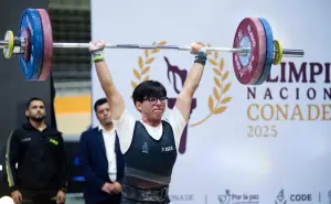 Juan Isaías gana plata y bronce para Sinaloa en Halterofilia CONADE 2025