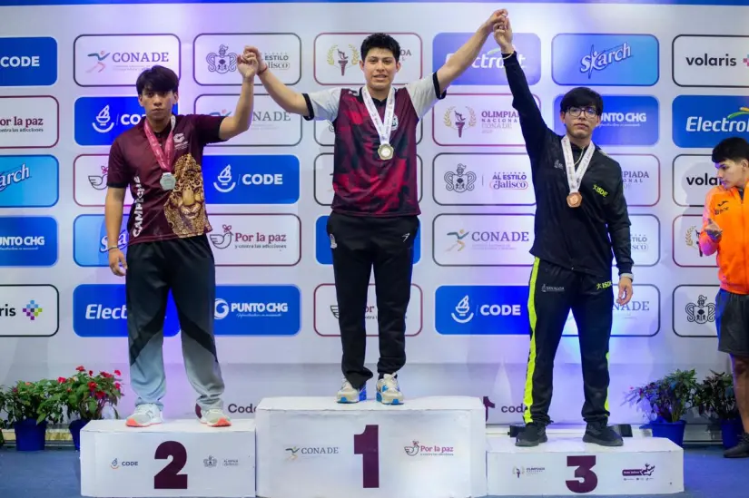 Orgullo guasavense Juan Isaías brilla en levantamiento de pesas nacional. Del esfuerzo al podio: Juan Isaías conquista plata y bronce en Olimpiada CONADE 2025. Foto: ISDE