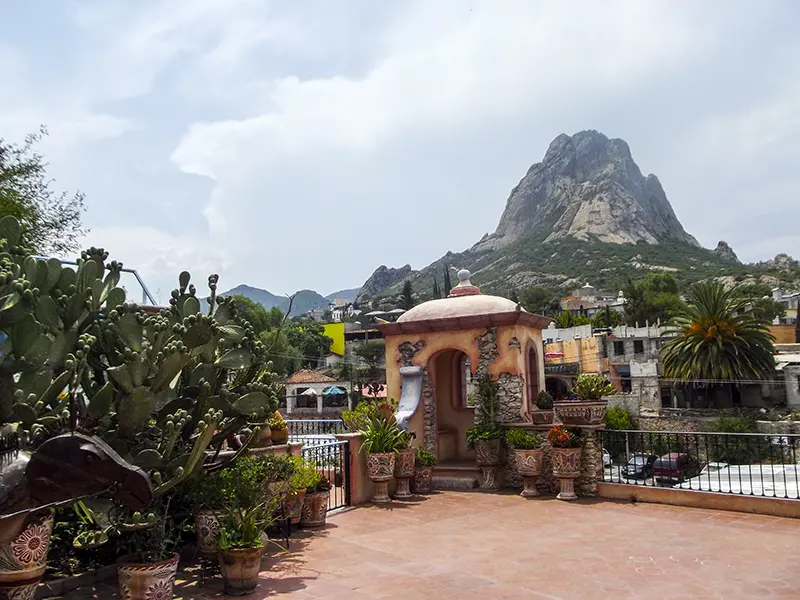 Conoce todo lo que puedes hacer en Peña de Bernal. Foto: México destinos. 