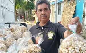Entre palomitas, piloncillo y esfuerzo, Julián se convirtió en el Señor de los Ponteduros en Navolato