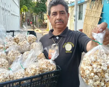 Entre palomitas, piloncillo y esfuerzo, Julián se convirtió en el Señor de los Ponteduros en Navolato