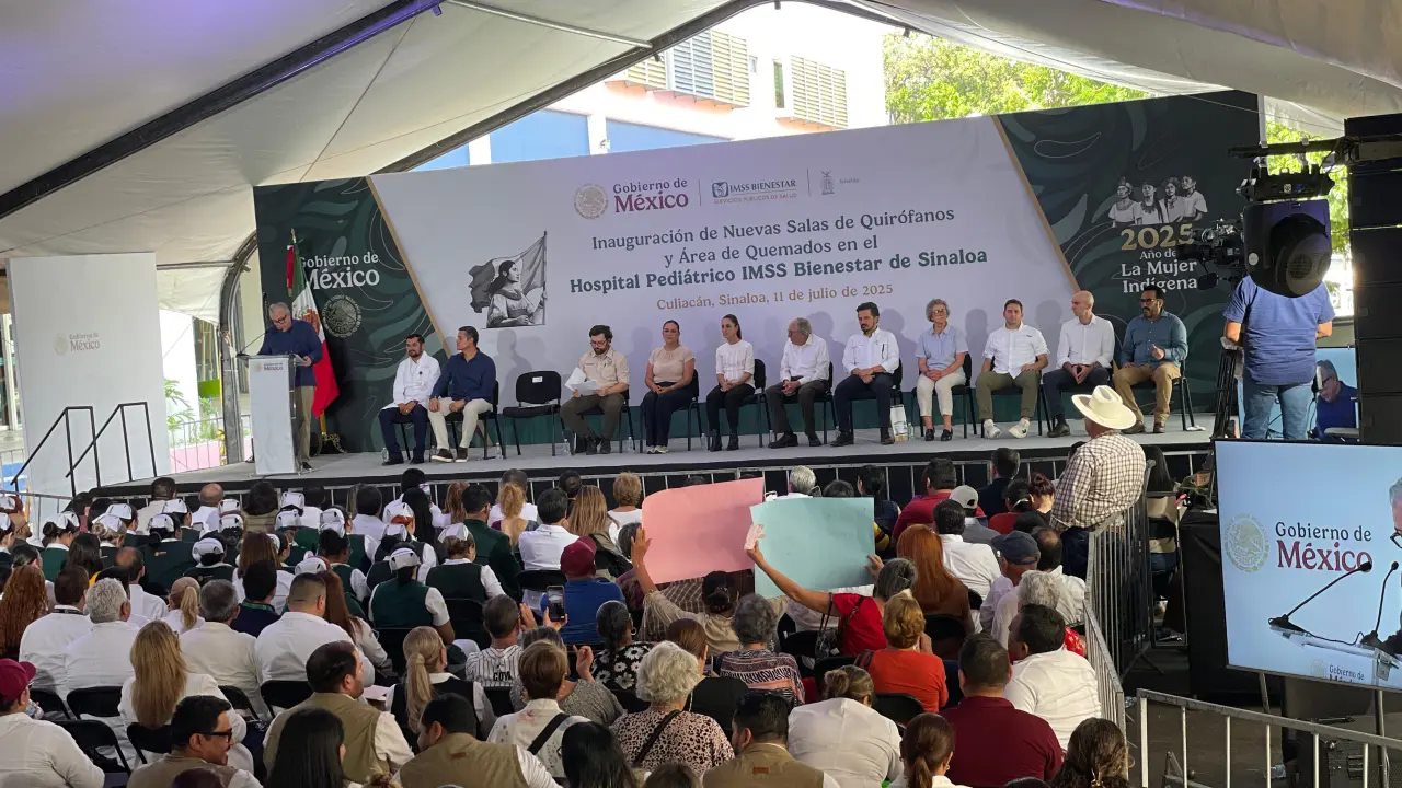 En el evento también estuvo el gobernador Rocha Moya. Foto: TBN