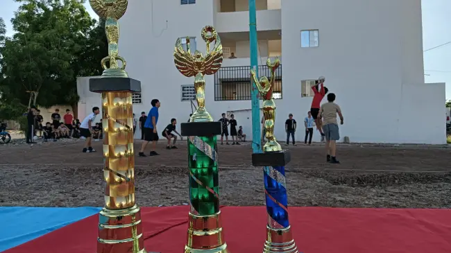 Eventos como este torneo de voleibol fortalecen el espíritu deportivo y son una muestra clara del poder de la organización vecinal. | Imágenes de Francisco Castro