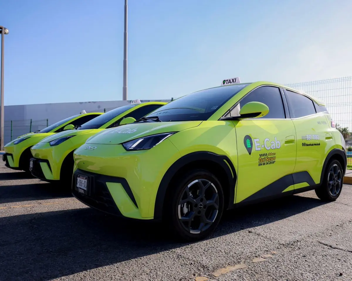 Llegan los taxis eléctricos a Baja California. Foto: Cortesía