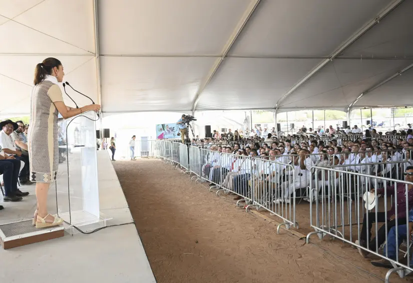 Inaugura Sheinbaum Hospital Comunitario Vícam Switch en Guaymas, Sonora El centro médico tuvo una inversión de $700 mdp. Foto: Gob. de México