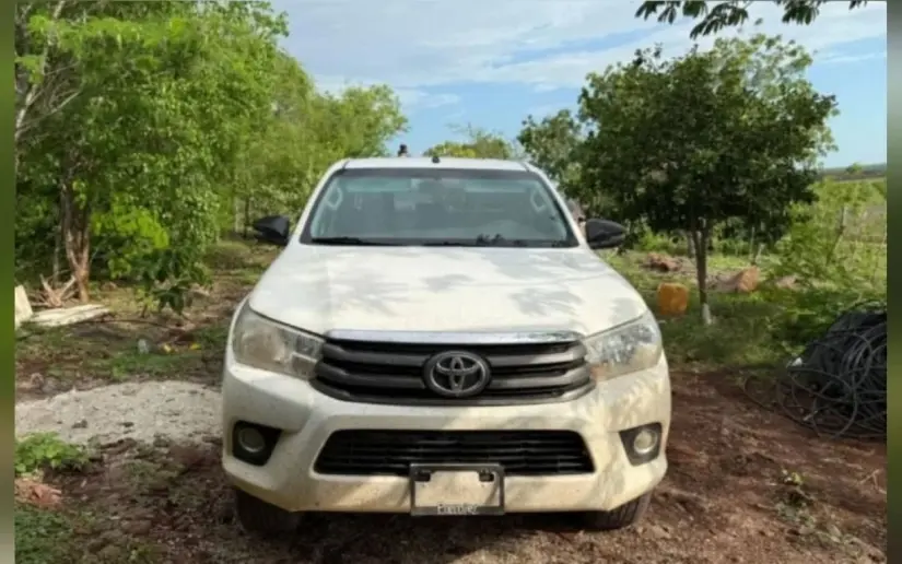 Toyota Hilux recuperada en Culiacán.Foto: Cortesía Toyota Hilux recuperada en Culiacán. Foto: Cortesía