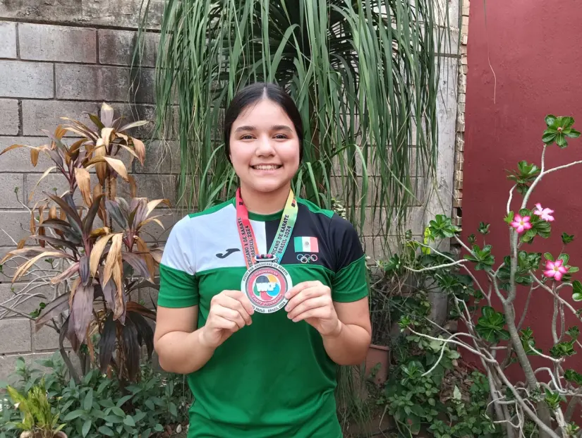 imagen recuadro Entre sus medallas más preciadas para Danna, está la plata en kata lograda en el Panamericano de Brasil 2024, y la de bronce en kata lograda en el Centroamericano Nicaragua 2024.