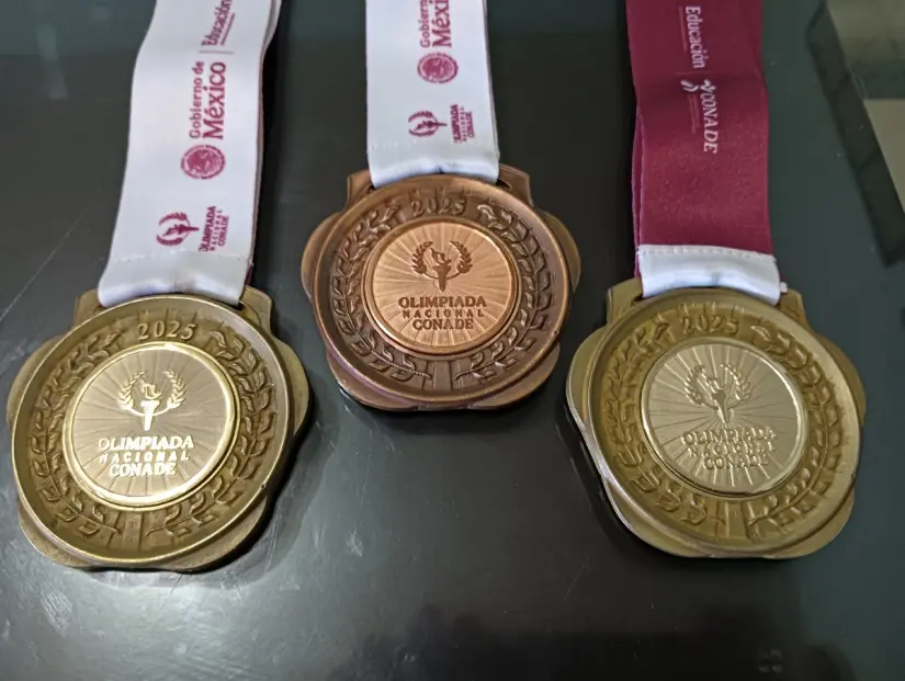 imagen recuadro En los recientes Juegos CONADE, Danna Valeria ganó tres medallas: Oro en Kata de equipo, bronce en kata individual y oro en combate individual.