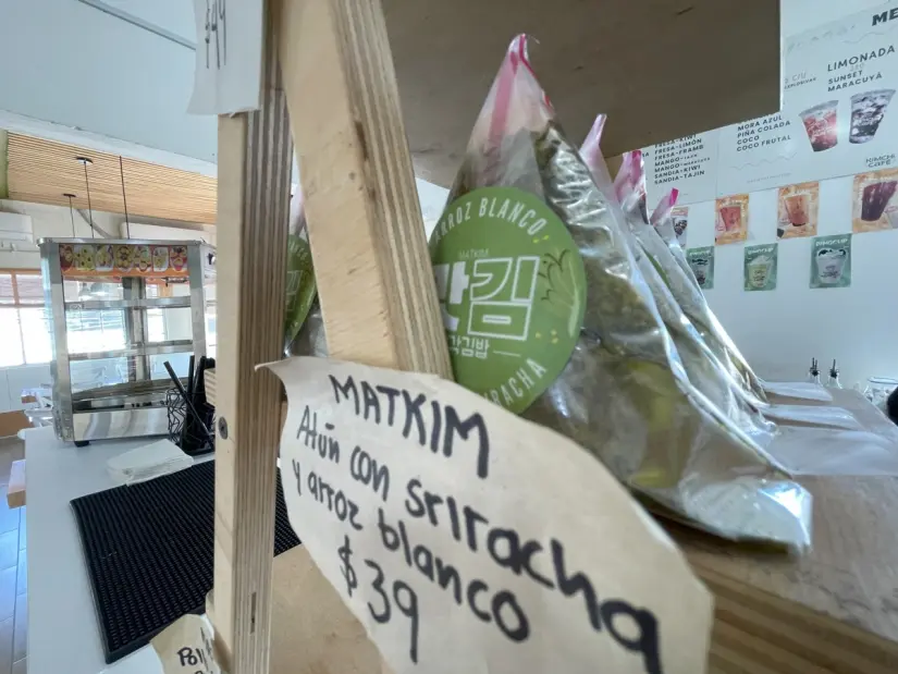 Al Kimchi Culichi llegan las familias completas para vivir la experiencia coreana.