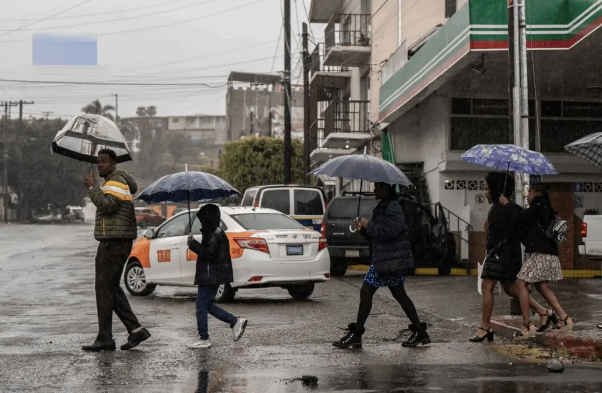 Se esperan lluvias puntuales fuertes en Baja California hoy.